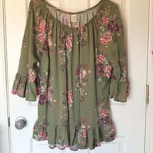 Beautiful floral blouse.